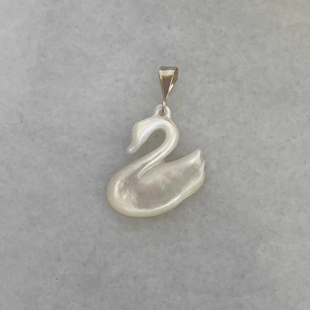 Solid 14K Yellow Mother of Pearl Swan Pendant Charm Necklace 90s Boho Style Bird - Picture 10 of 11